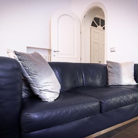 Como Design Apartment - Bymyhomeinקומו מראה חיצוני תמונה